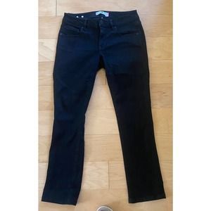 Black Cabi cropped jeans!